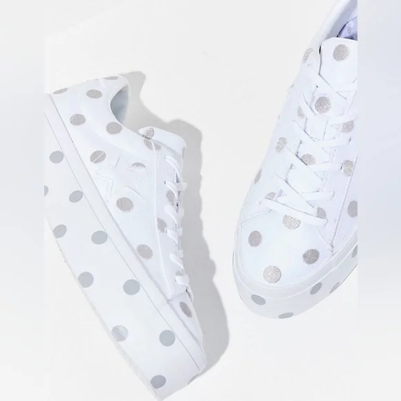 BNIB Converse One-Star Platform Polka Dot Sneaker (Ltd. Ed.) - Picture 4 of 4